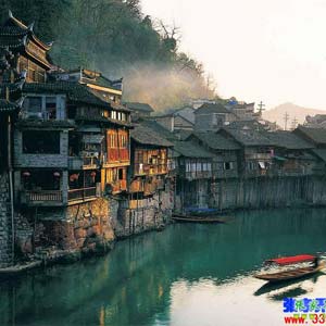 時(shí)尚商務(wù)C線：張家界、天門山、鳳凰古城四日游
